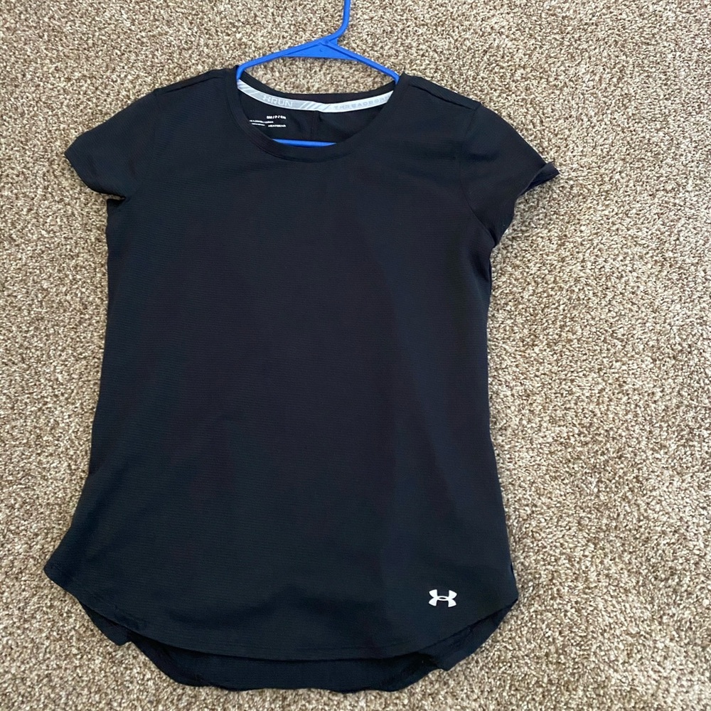 Women’s under Armour shirt